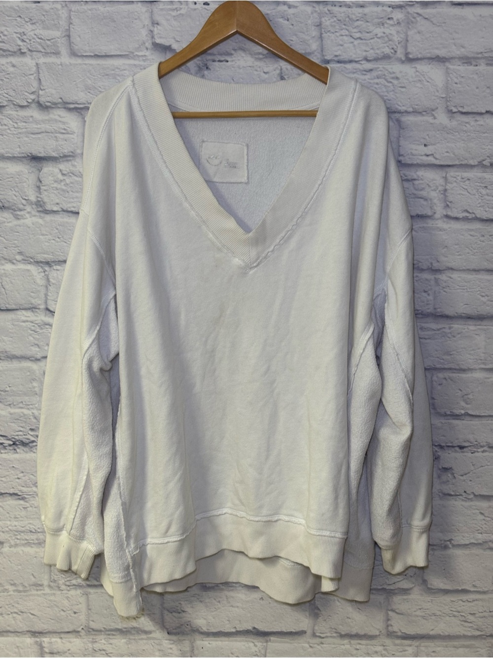 Aerie White Oversized V-Neck Sweatshirt Large Fleece Raw Edges